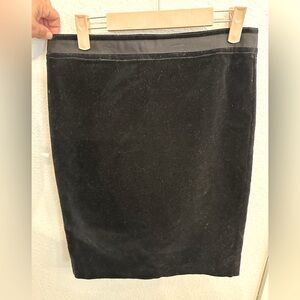 Boden velvet straight lined skirt.  Size 6 R